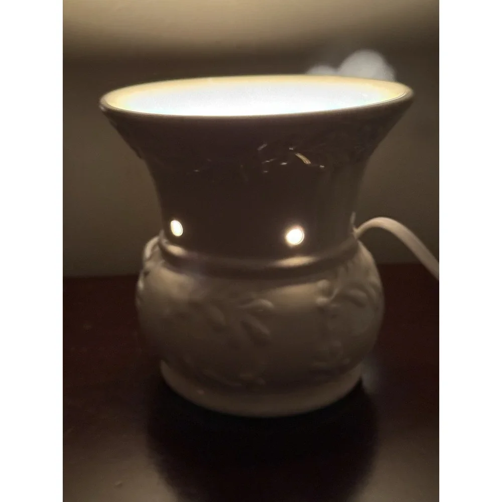 Small Bedside Night Table Lamp for Bedroom, Ceramic set of 1, Beige